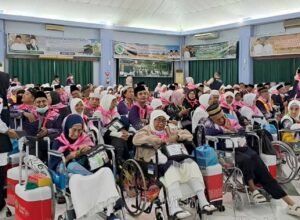 jamaah calon haji kampar berangkat embarkasi batam