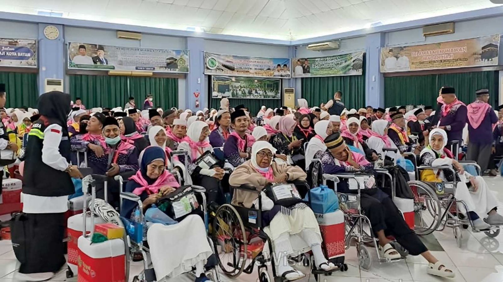 jamaah calon haji kampar berangkat embarkasi batam