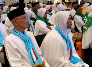 jemaah haji lansia mengikuti manasik sebelum keberangkatan di yogyakarta