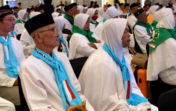 jemaah haji lansia mengikuti manasik sebelum keberangkatan di yogyakarta