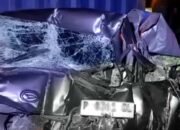 mobil rusak akibat kecelakaan beruntun di probolinggo jawa timur