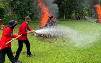 personel manggala agni pelatihan pemadaman karhutla