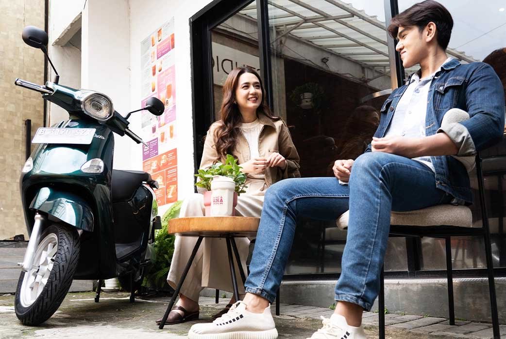 motor listrik YADEA OSTA pintar fitur lengkap harga Rp19 jutaan di Indonesia