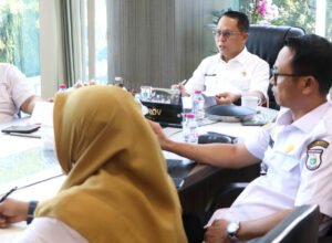 sekda sulbar junda maulana memimpin rakor kpk terkait pengaduan korupsi wbs