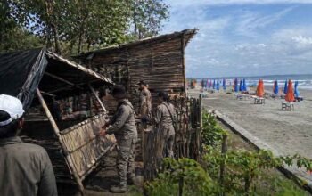 penertiban pondok liar pantai panjang bengkulu