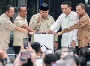 prabowo-pabrik-bus-listrik-magelang