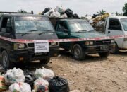 3 Mobil Buang Sampah Ilegal di Pekanbaru Ditangkap, Ternyata dari Luar Kota
