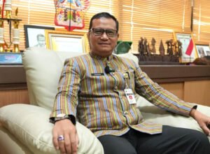 asisten administrasi sekda jawa tengah dhoni widianto memberi keterangan aturan absensi asn sinaga di kantor pemprov jawa tengah