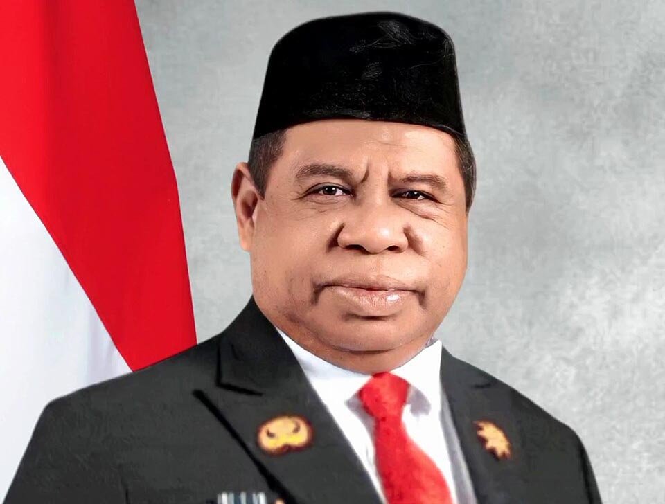sekretaris daerah papua barat ali baham temongmere potret resmi menegaskan latsar cpns membentuk asn berintegritas