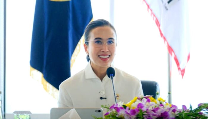 Danau Toba Digenjot, Menpar Tekankan Sinkronisasi Master Plan