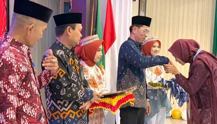 69 Siswa DDI Masamba Tamat, 13 Alumni Raih Beasiswa Baznas RI