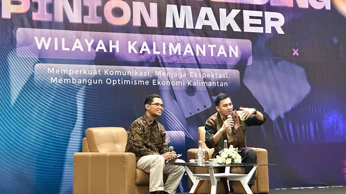Narasumber dalam Capacity Building Opinion Maker Wilayah Kalimantan di Malang
