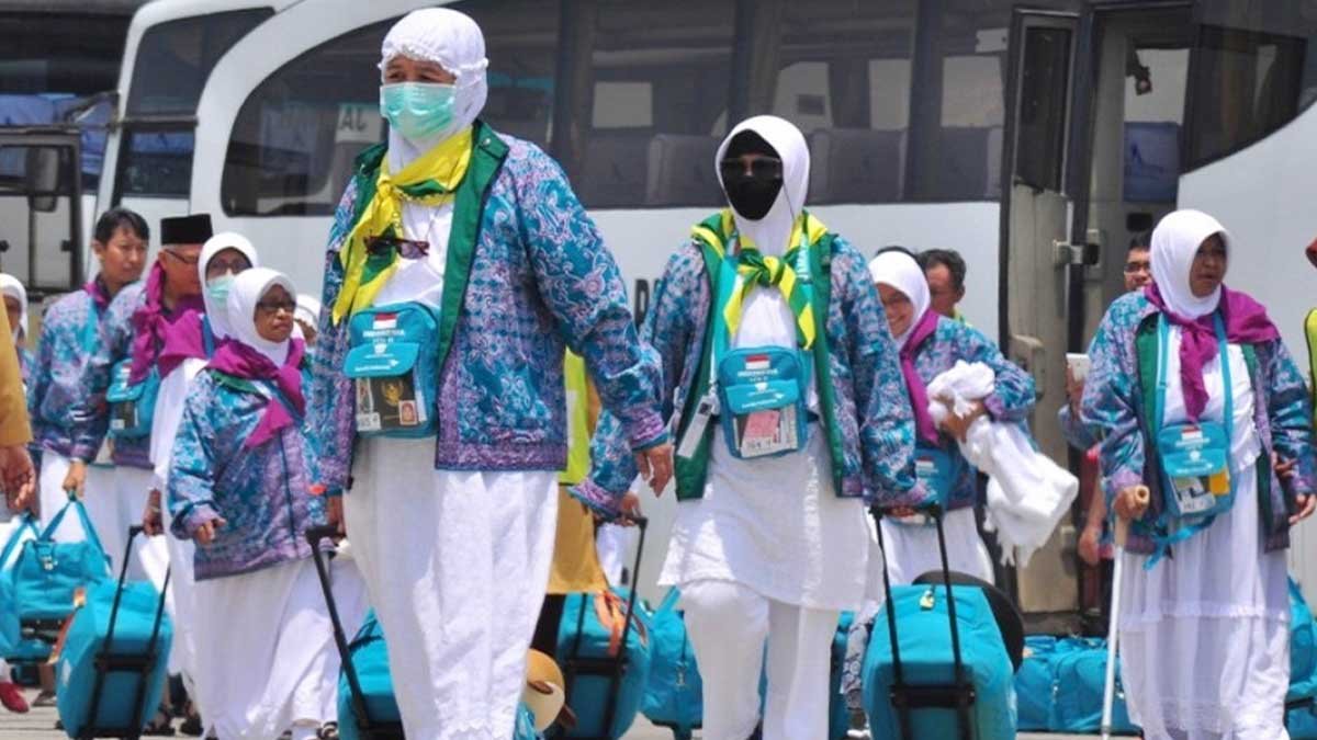 Jemaah Calon Haji asal Luwu Utara yang tergabung dalam Kloter UPG-20 Embarkasi Makassar