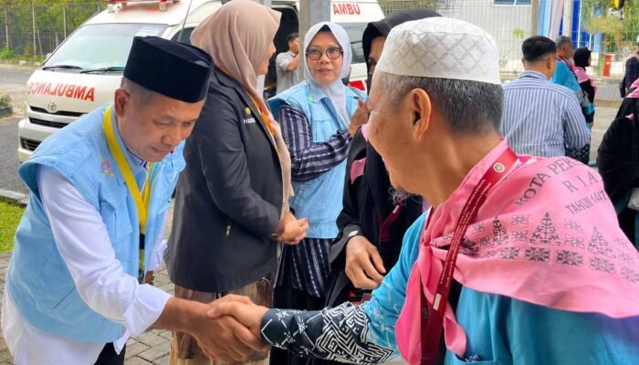 237 Jemaah Haji Pekanbaru Berangkat, Dinkes Ingatkan Risiko Dehidrasi di Tanah Suci