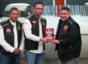 Pelantikan HDCI Makassar-Kendari, Appi Bidik Dampak Ekonomi dari Touring Sulawesi Pelantikan HDCI Makassar dan HDCI Kendari di Hotel Claro Makassar