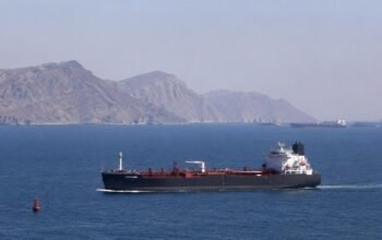 perkembangan perang Iran-AS dan negosiasi pembukaan Selat Hormuz