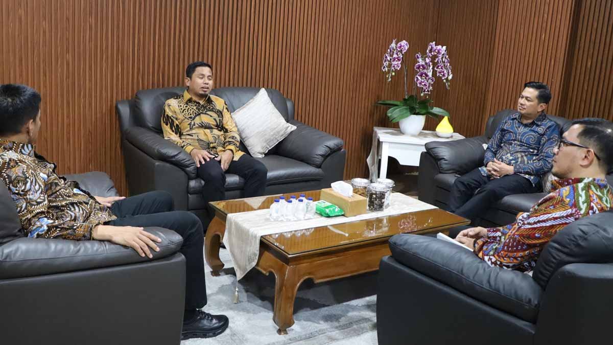 wali kota parepare tasming hamid konsultasi kebijakan fiskal daerah di kantor kementerian dalam negeri ri jakarta