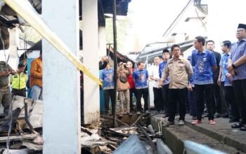 wakil bupati gowa darmawangsyah muin meninjau rsud syekh yusuf usai kebakaran