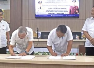 Pemkab Pinrang dan Kejari Pinrang menandatangani kerja sama mitigasi hukum program daerah