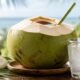 fungsi air kelapa muda bagi kesehatan sebagai minuman hidrasi alami