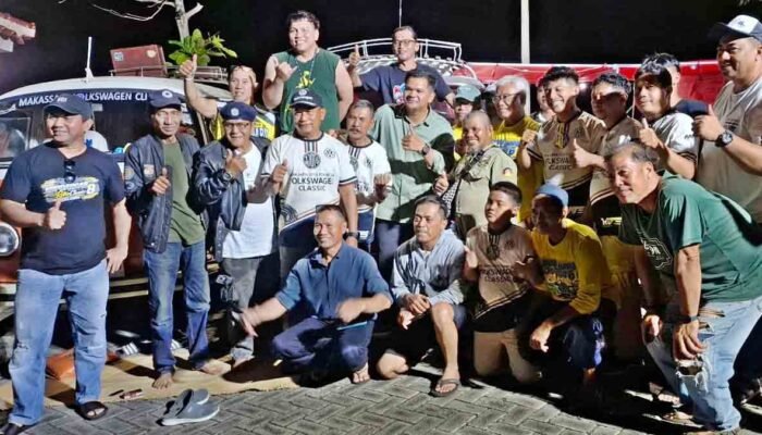400 Mobil Retro Klasik se-Sulawesi Berkumpul di Pantai Marina Bantaeng