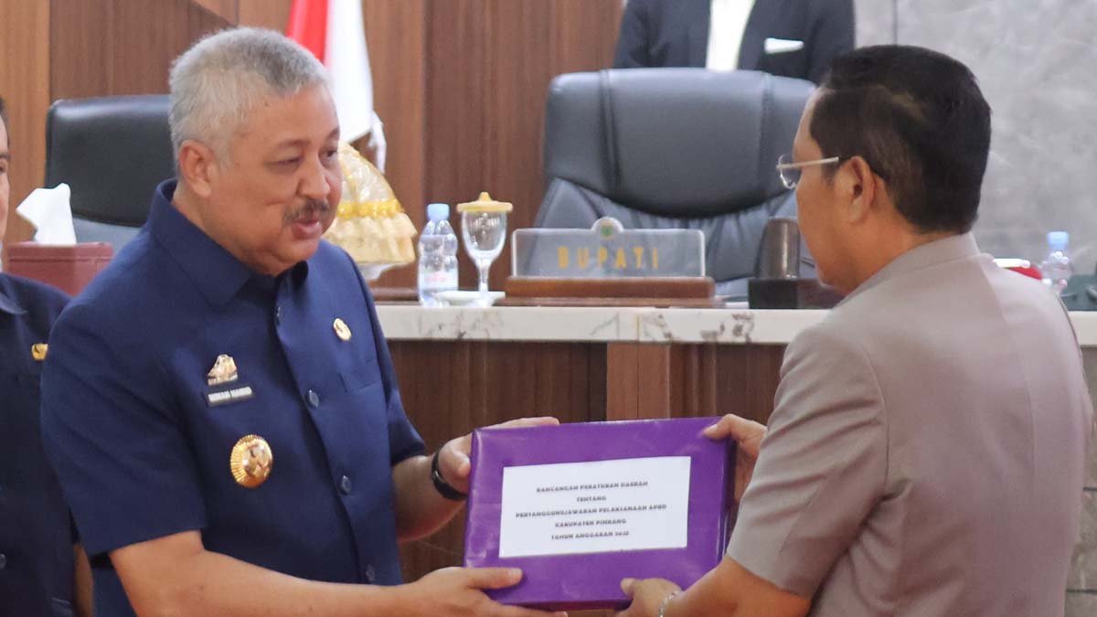 Pendapatan daerah Kabupaten Pinrang tahun 2025 mencapai 97,55 persen saat Rapat Paripurna DPRD Pinrang.
