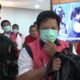 Tersangka kasus dugaan korupsi Kementerian PU dikawal petugas setelah ditetapkan dan ditahan oleh Kejati DKI Jakarta