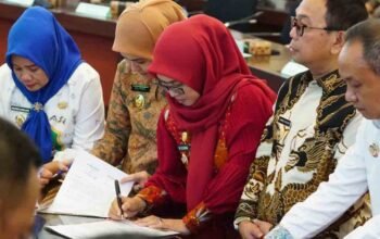 Bupati Gowa Sitti Husniah Talenrang mengikuti Rakor Penetapan LP2B Sulawesi Selatan 2026 di Kantor Gubernur Sulsel.