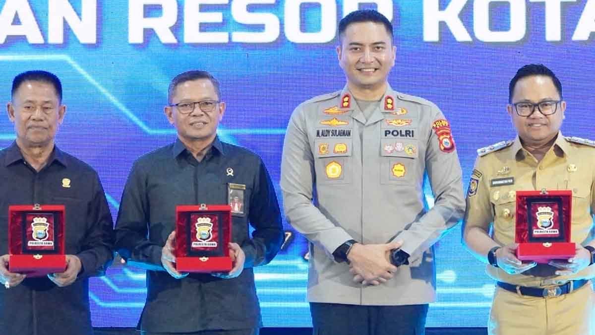 Wakil Bupati Gowa Darmawangsyah Muin menghadiri pengukuhan Polresta Gowa di Aula Rewako Wicaksana Laghawa