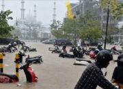 Kota Padang Dikepung Banjir, Tim Gabungan Evakuasi Warga di Sejumlah Lokasi