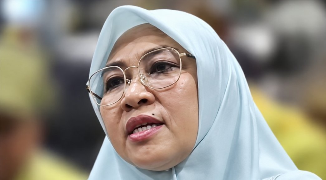 Bupati Gowa Sitti Husniah Talenrang terkait penonaktifan sejumlah pejabat Pemkab Gowa