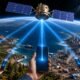 Ilustrasi satelit BlueBird AST SpaceMobile mengirimkan sinyal seluler langsung ke ponsel di berbagai wilayah tanpa perangkat tambahan.