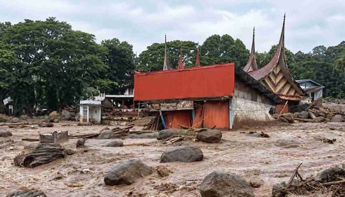 Galodo Terjang Pusat Pemerintahan Solok, Satu Korban Ditemukan dan Operasi SAR Berlanjut