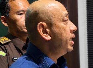 Kepala Kejari Karawang Dedy Irwan Virantama menjelaskan kasus dugaan korupsi KPR Rp237 miliar
