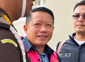 mantan jampidsus febrie adriansyah menjalani pemeriksaan di gedung kejaksaan agung jakarta selatan