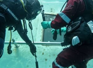 Update Hari Ke-10 Pencarian KM Virgo: 18 Meninggal, 117 Masih Dicari, Arus Batasi Penyelaman penyelam dalam pencarian korban KM Virgo Transport 8 pada hari ke-10 operasi SAR.