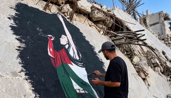 Efek Macklemore Meluas, Musisi Tinggalkan Tur hingga Mural Muncul di Reruntuhan Gaza
