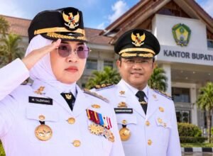 Ilustrasi Bupati Gowa dan Wakil Bupati Darmawangsyah Muin di Kantor Bupati Gowa