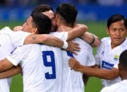Pemain Persib Bandung merayakan gol kemenangan atas FC Seoul