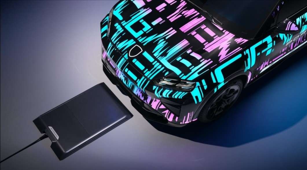 Porsche Cayenne Electric isi daya tanpa kabel melalui wireless charging