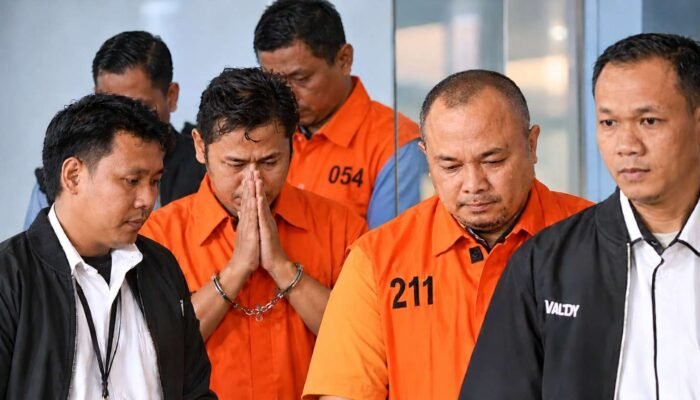 KPK Tetapkan 5 Tersangka OTT BNPB, Adik Kepala BNPB Ikut Ditahan