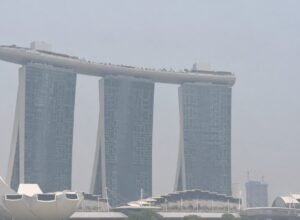 Kabut asap di Singapura akibat kebakaran hutan dan lahan di Indonesia