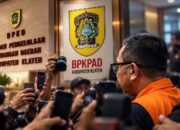 Ilustrasi suasana pemeriksaan dan sorotan media terkait kasus dugaan suap audit keuangan Kabupaten Klaten.