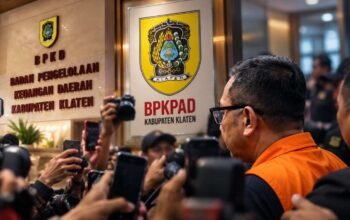 Ilustrasi suasana pemeriksaan dan sorotan media terkait kasus dugaan suap audit keuangan Kabupaten Klaten.