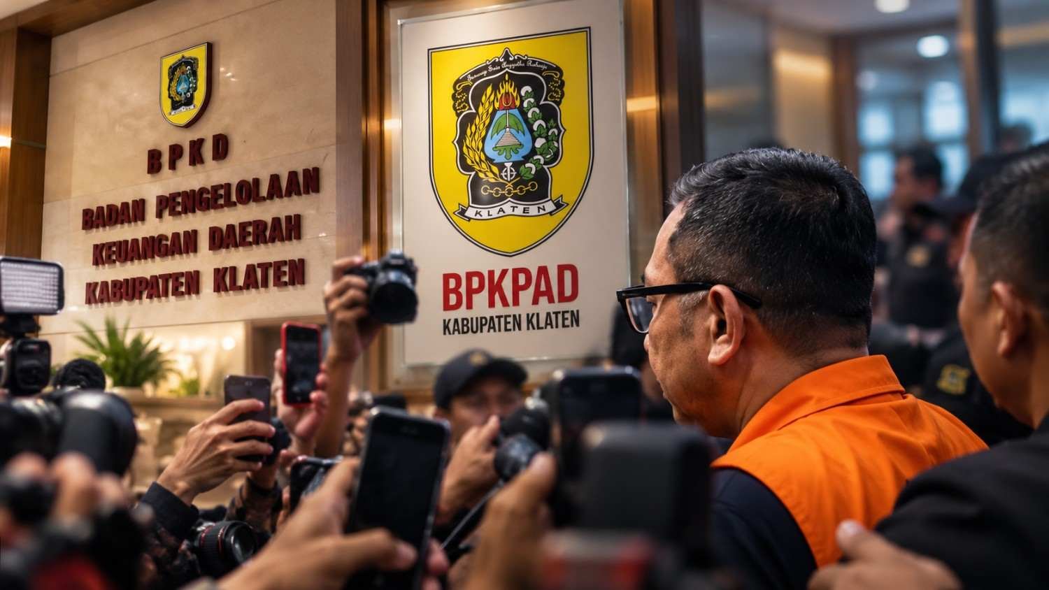 Ilustrasi suasana pemeriksaan dan sorotan media terkait kasus dugaan suap audit keuangan Kabupaten Klaten.