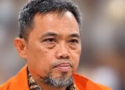Sekda Cilacap nonaktif Sadmoko Danardono dalam perkara dugaan pemerasan THR Rp568 juta.