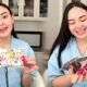 Amanda Manopo memperlihatkan hadiah emas batangan seberat 500 gram dari Kenny Austin menjelang ulang tahun pertama pernikahan mereka.