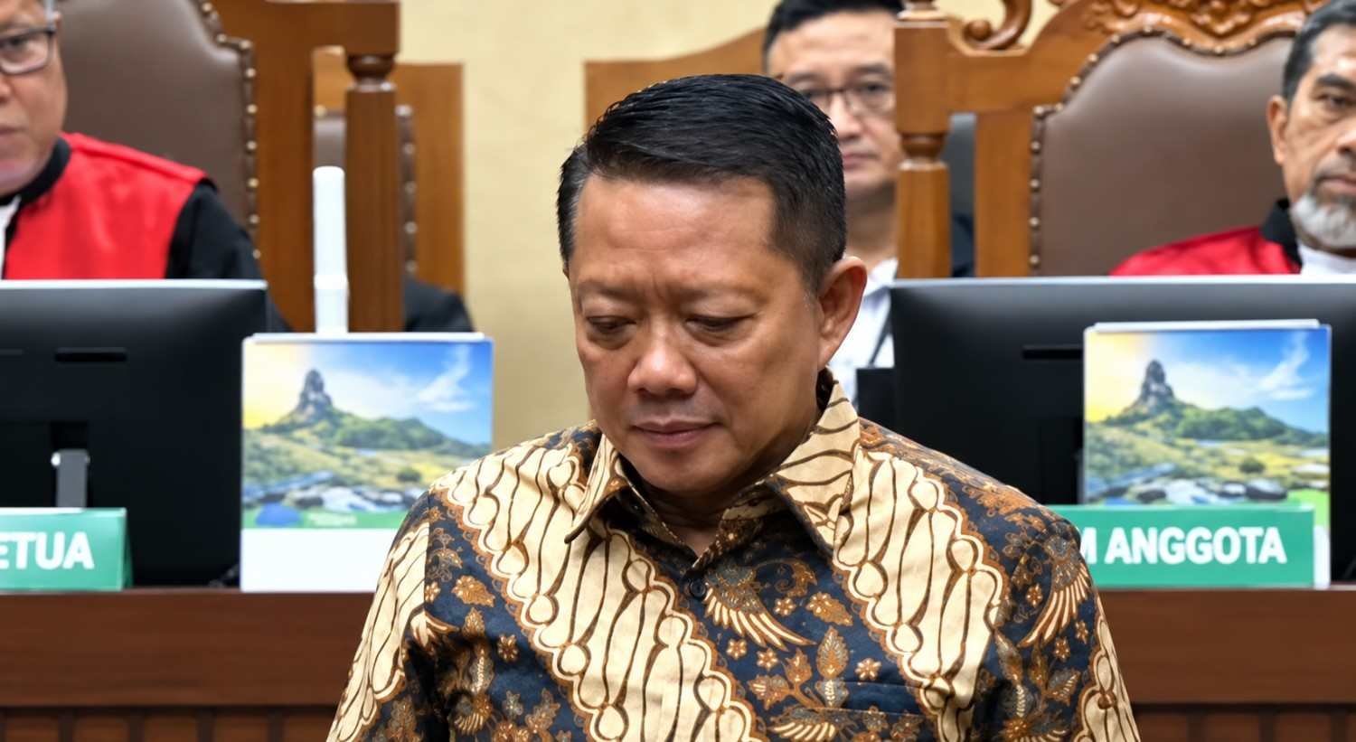 “Febrie Adriansyah mengikuti sidang pembacaan dakwaan di Pengadilan Tipikor Jakarta