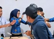 ridwan badallah didatangi simpatisan ridwan bae di kantor dinas pariwisata sultra