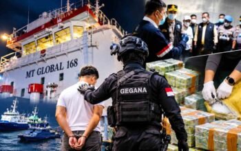 Kapal tanker MT Global 168 pembawa 1,16 ton ketamin yang diamankan petugas gabungan di Sumatera Utara.